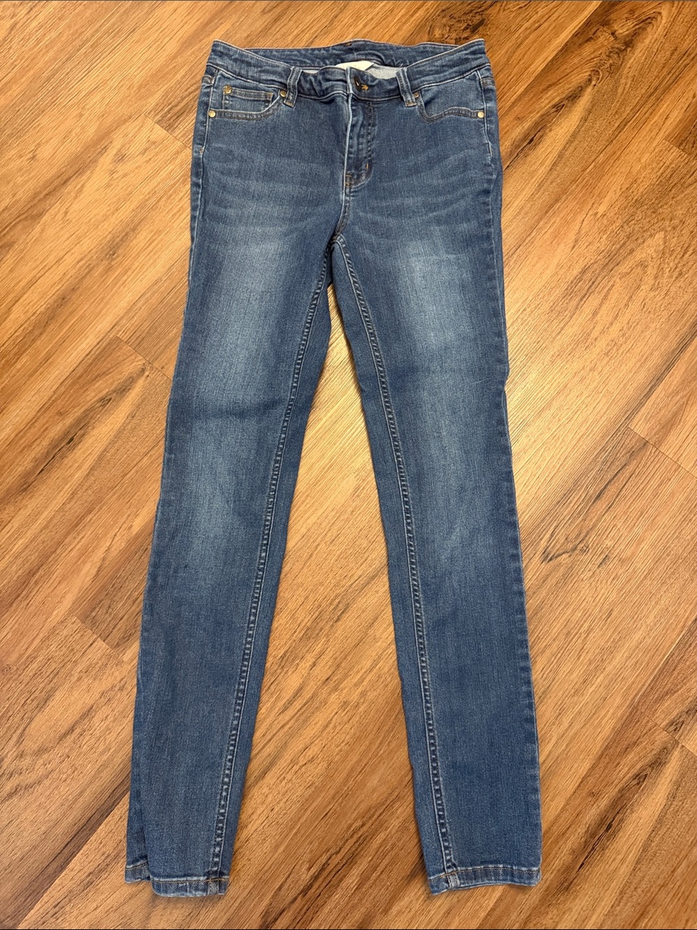 Matilda Jane Skinny Jeans in Medium Blue Wash. size 8